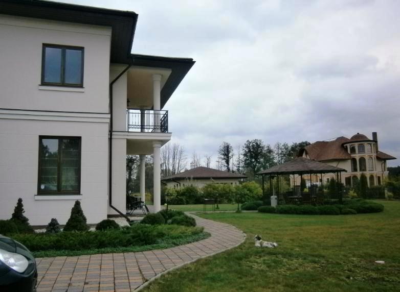 Шикарный дом в Юрмале на стороне реки...